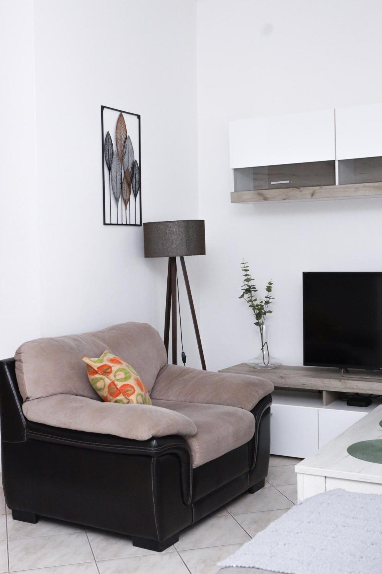 3-Bedroom Apartment With Panoramic Bay Views 코토르 외부 사진