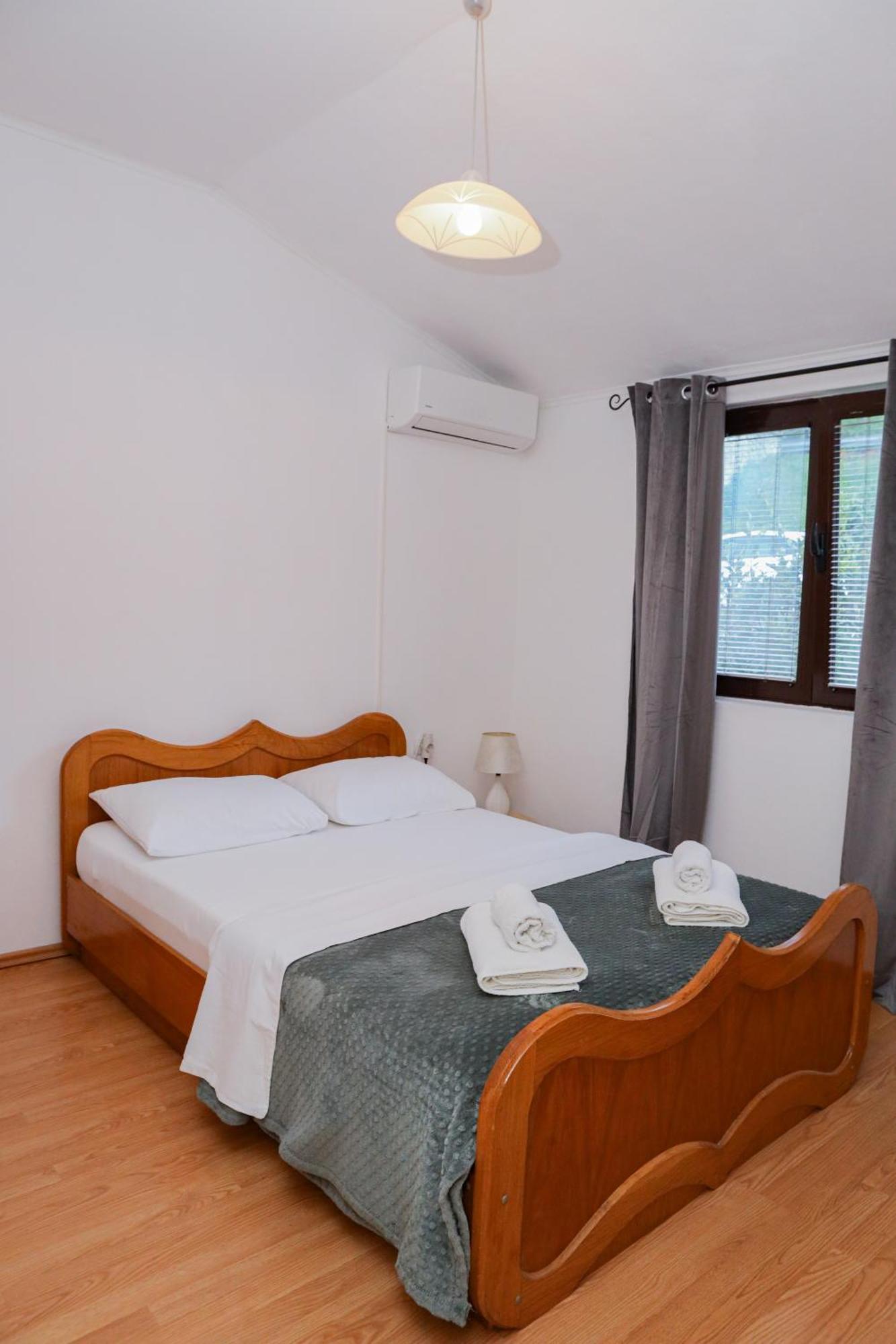 3-Bedroom Apartment With Panoramic Bay Views 코토르 외부 사진