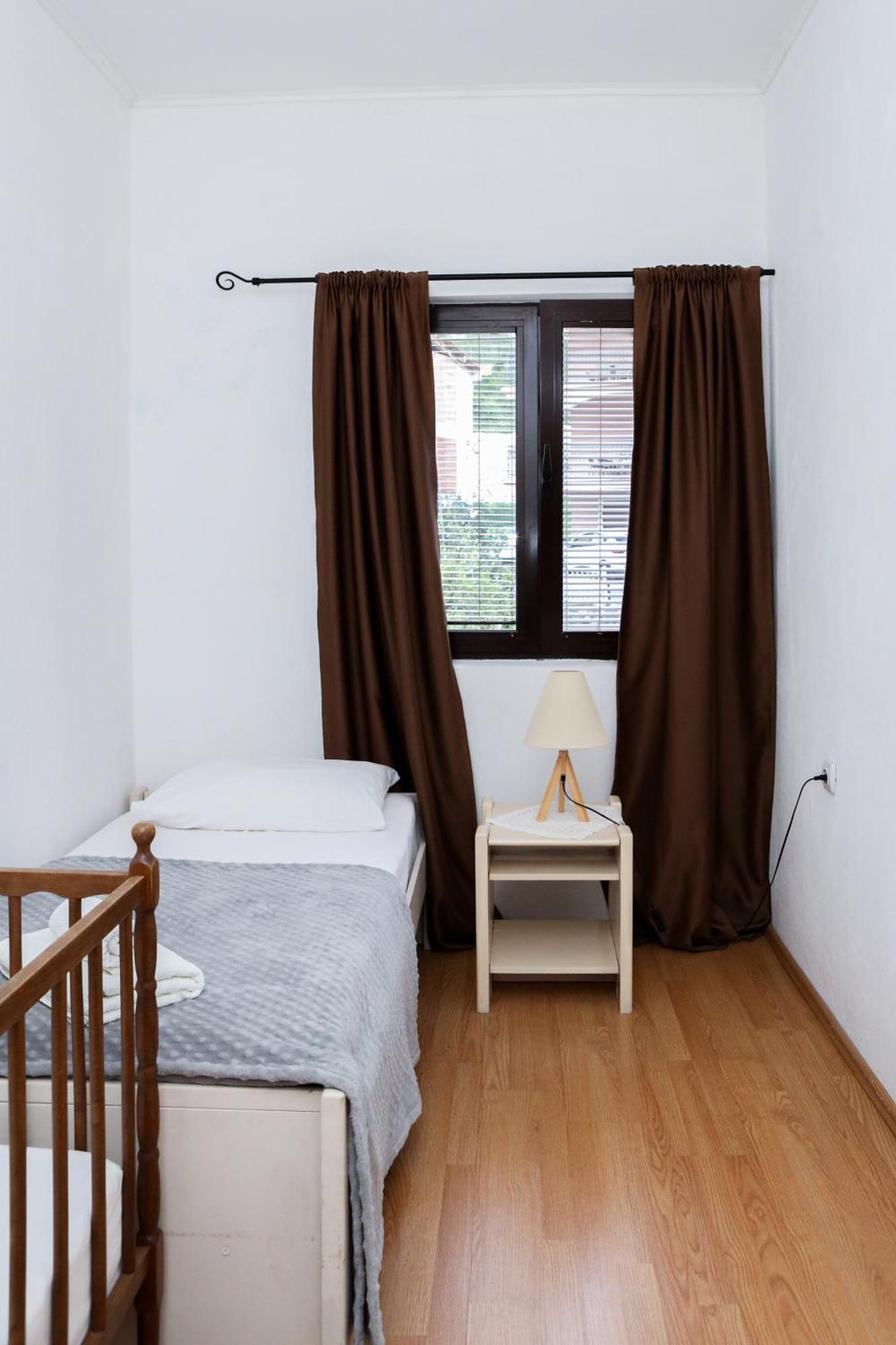 3-Bedroom Apartment With Panoramic Bay Views 코토르 외부 사진