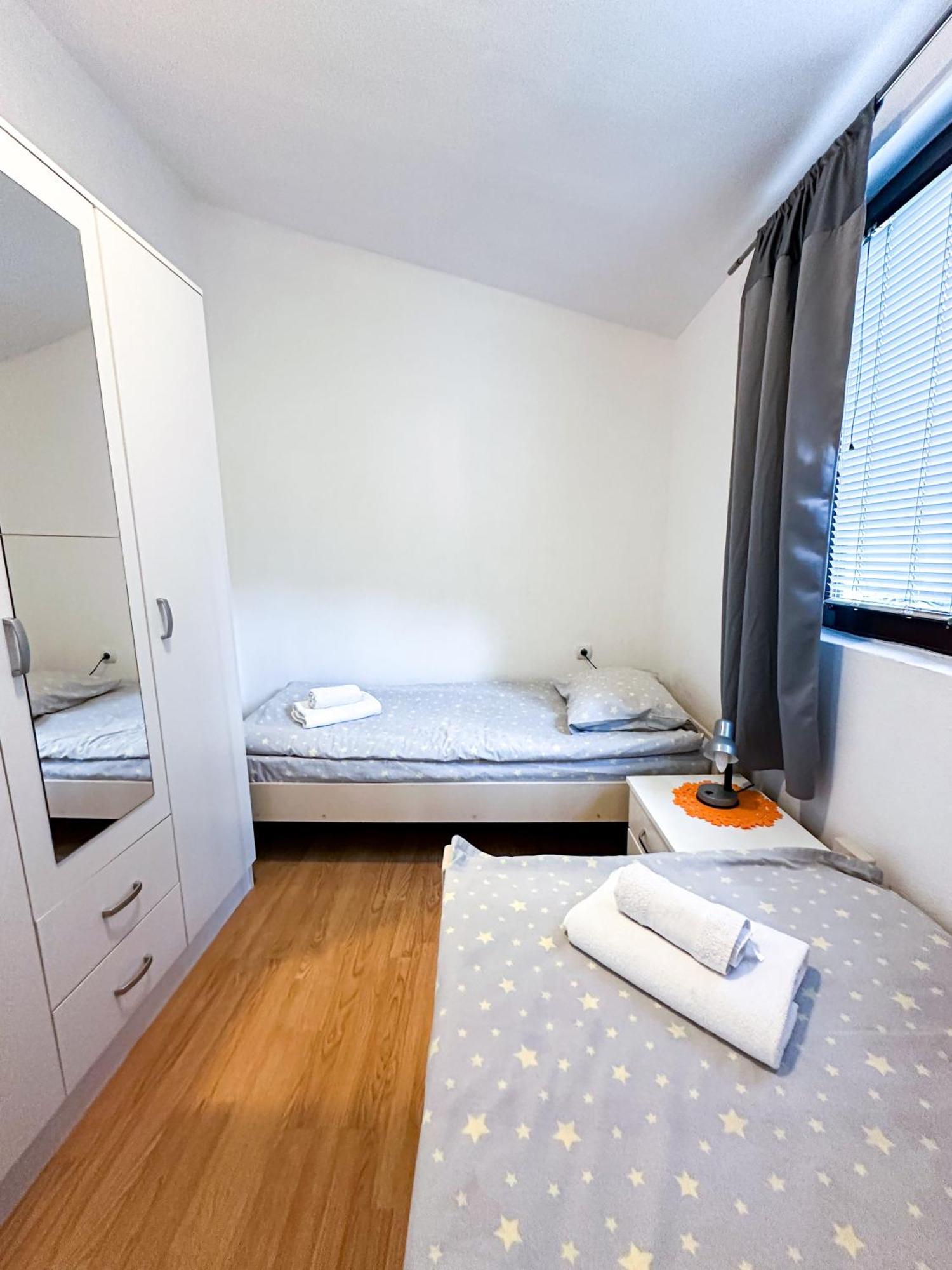 3-Bedroom Apartment With Panoramic Bay Views 코토르 외부 사진